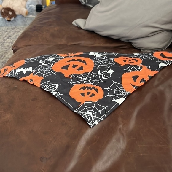Halloween scarve for a small or medium dog or cat - Picture 2 of 3